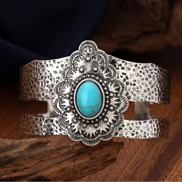 Vintage style turquoise and silver metal open cuff bangle. New - Picture 2 of 4